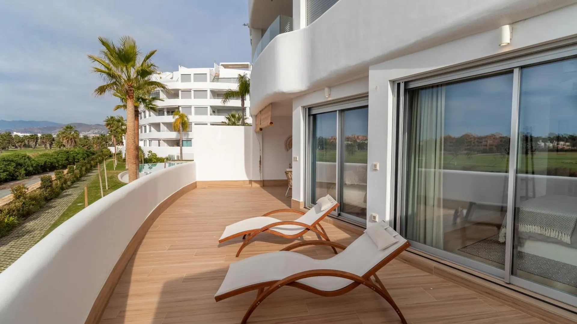 Rentitspain Apartamento Serena Terraza Con Vista A Golf Motril España