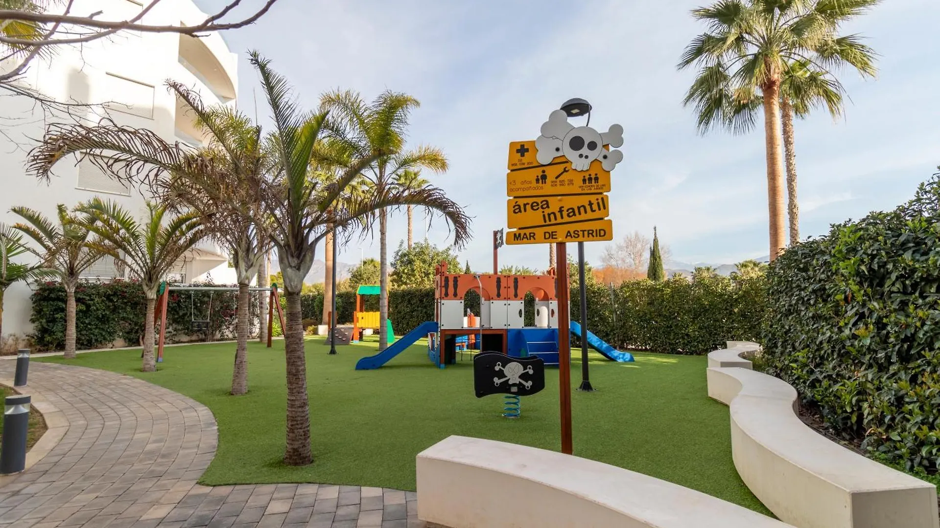 Rentitspain Apartamento Serena Terraza Con Vista A Golf Motril